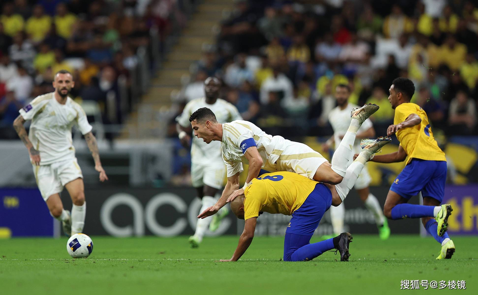 乐鱼登录-包含赛地聚焦——亚冠赛后热度飙升，奥兰多魔术调整名单，质疑声仍在，资深球员宣示担当的词条