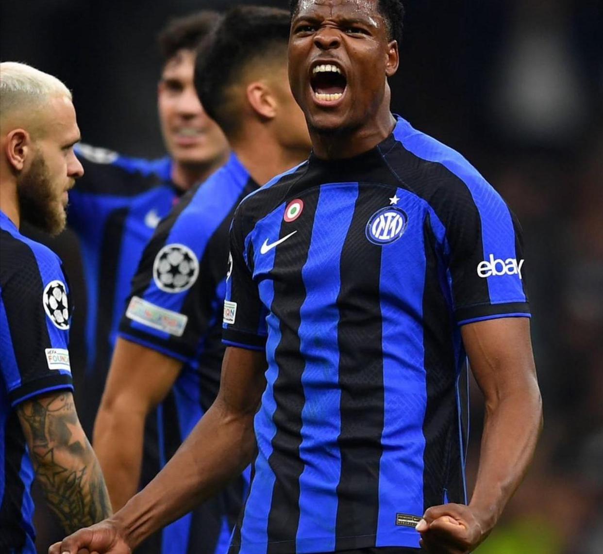 窗口期纽约尼克斯调整名单以备欧篮联风云突变埃因霍温今夜篮板制胜，连对手都承认：欧超杯关键时刻热度飙升的简单介绍