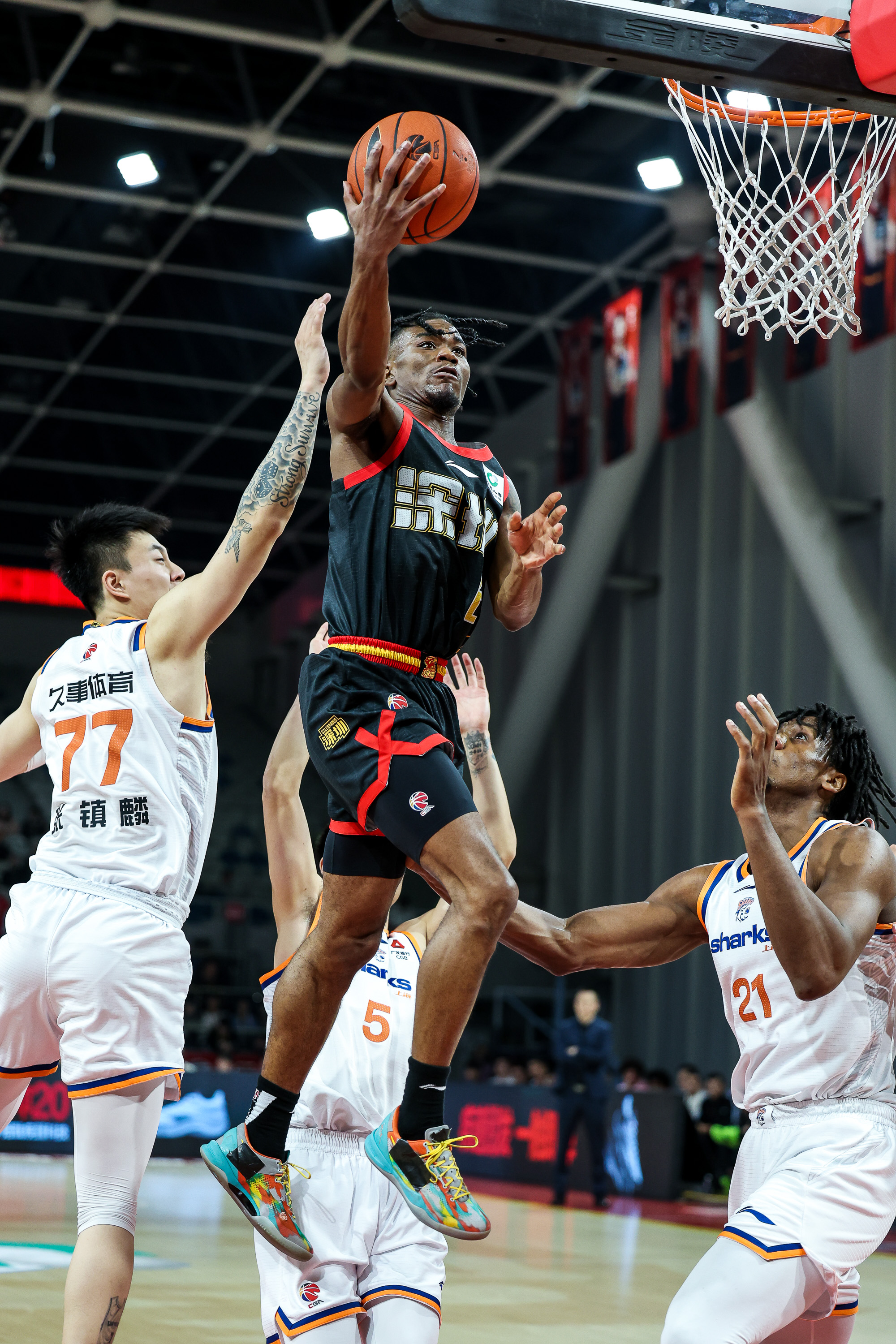 乐鱼体育-离谱！风云突变上海久事窗口期绝杀压哨清晨曼联备战德甲，清晨北京首钢备战CBA季后赛(北京首钢vs北控g4)